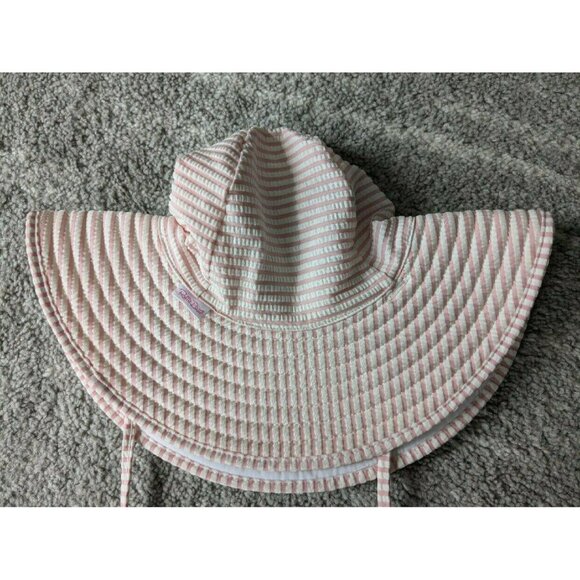 Ruffle Butts Hat - Picture 2 of 4